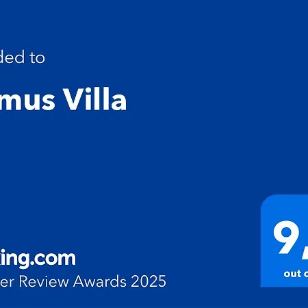 Domus *