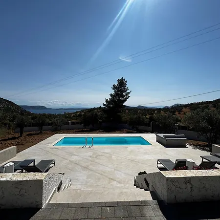 Domus
