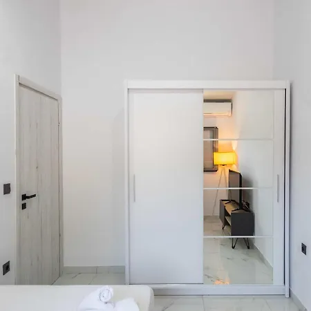 Domus